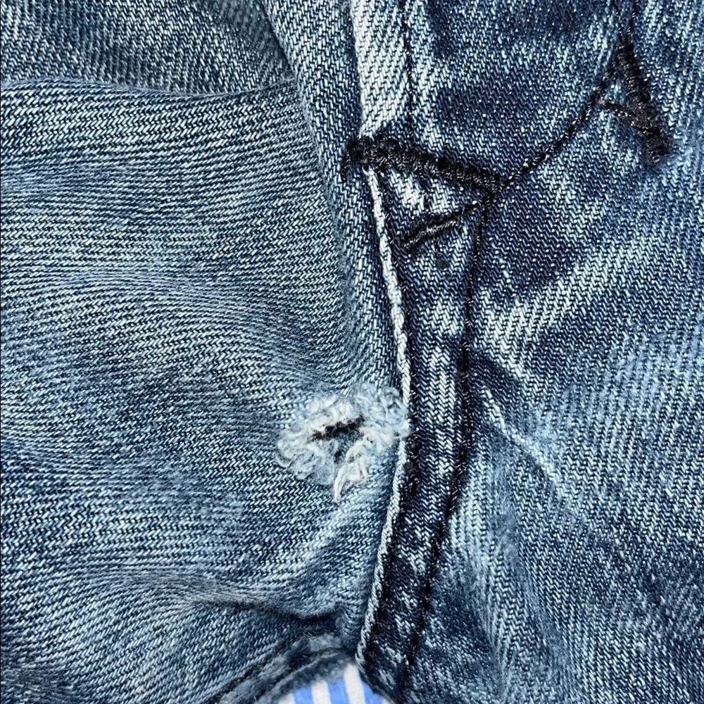 Vtg Button Fly Diesel Quratt Model Denim Blue Jeans 38 x 32 Distressed Holes